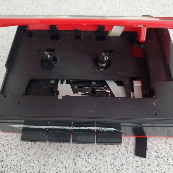 Sanyo stereo cassette player - Picture 5 of 6